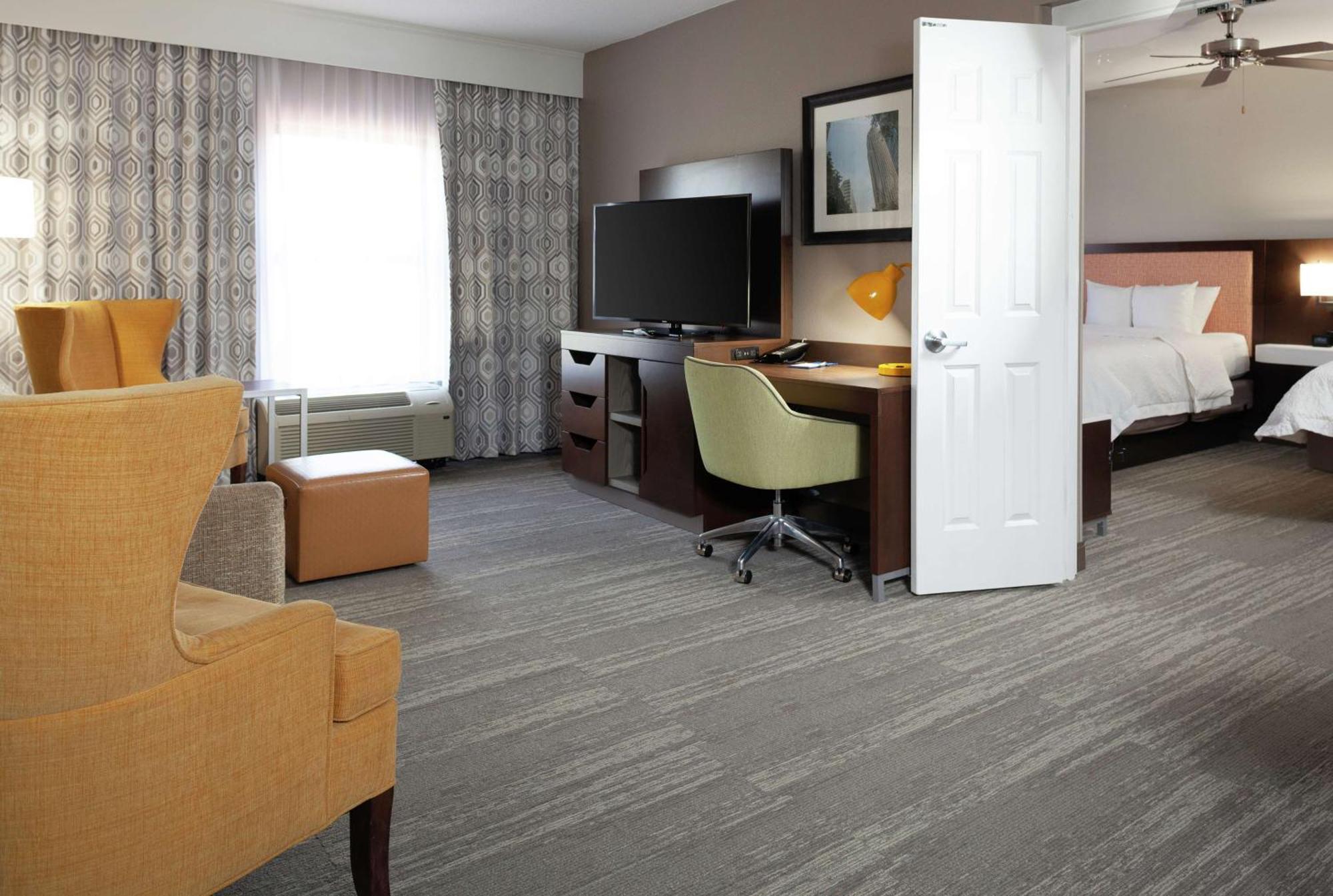 Hampton Inn & Suites Concord-Charlotte Exteriér fotografie