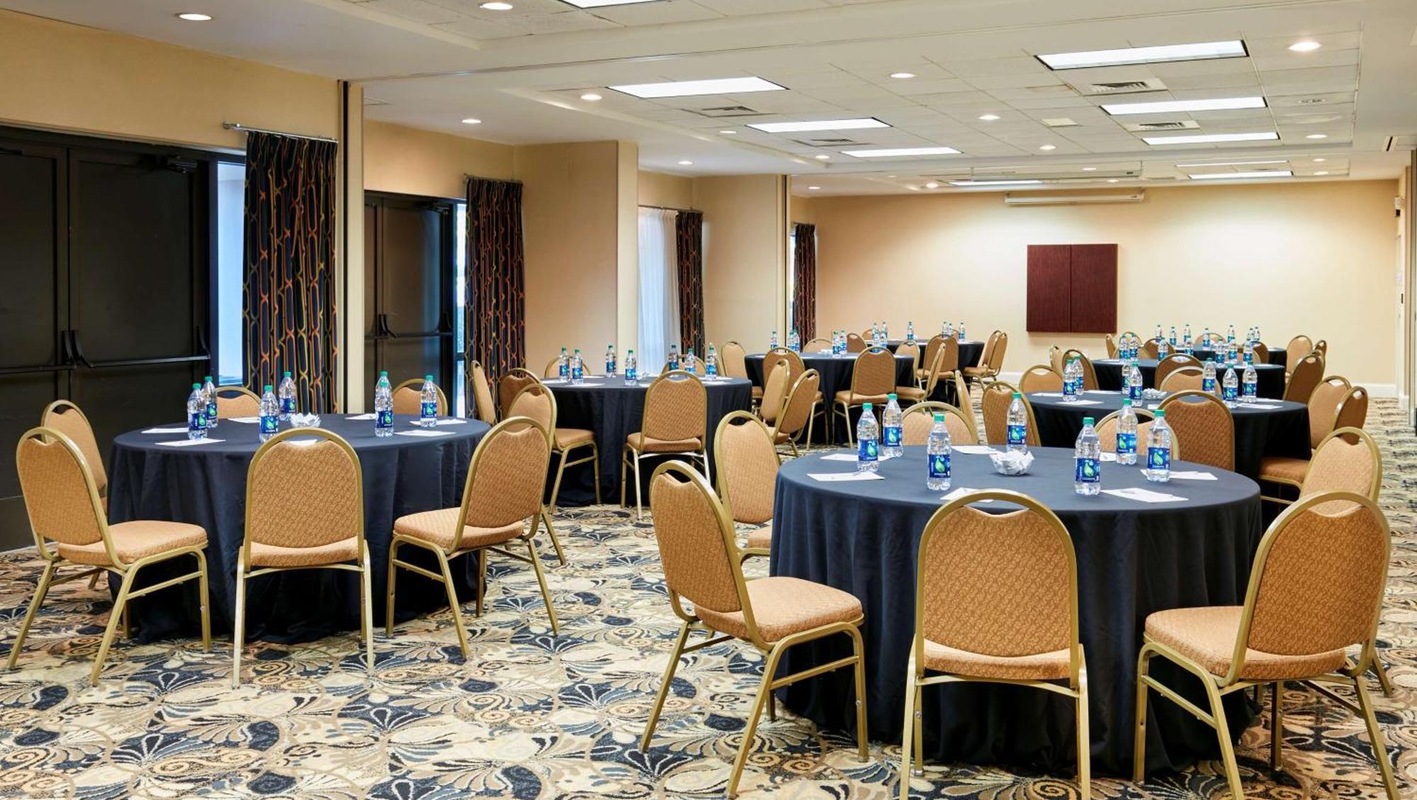 Hampton Inn & Suites Concord-Charlotte Exteriér fotografie
