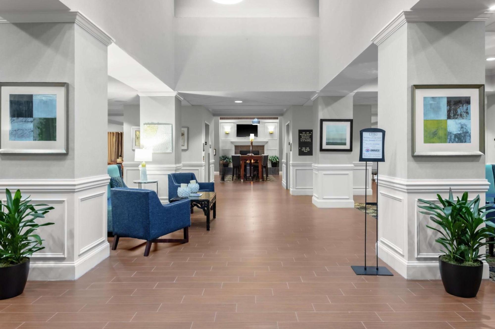 Hampton Inn & Suites Concord-Charlotte Exteriér fotografie