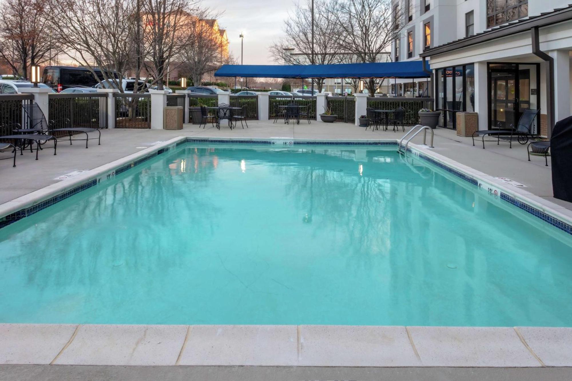 Hampton Inn & Suites Concord-Charlotte Exteriér fotografie