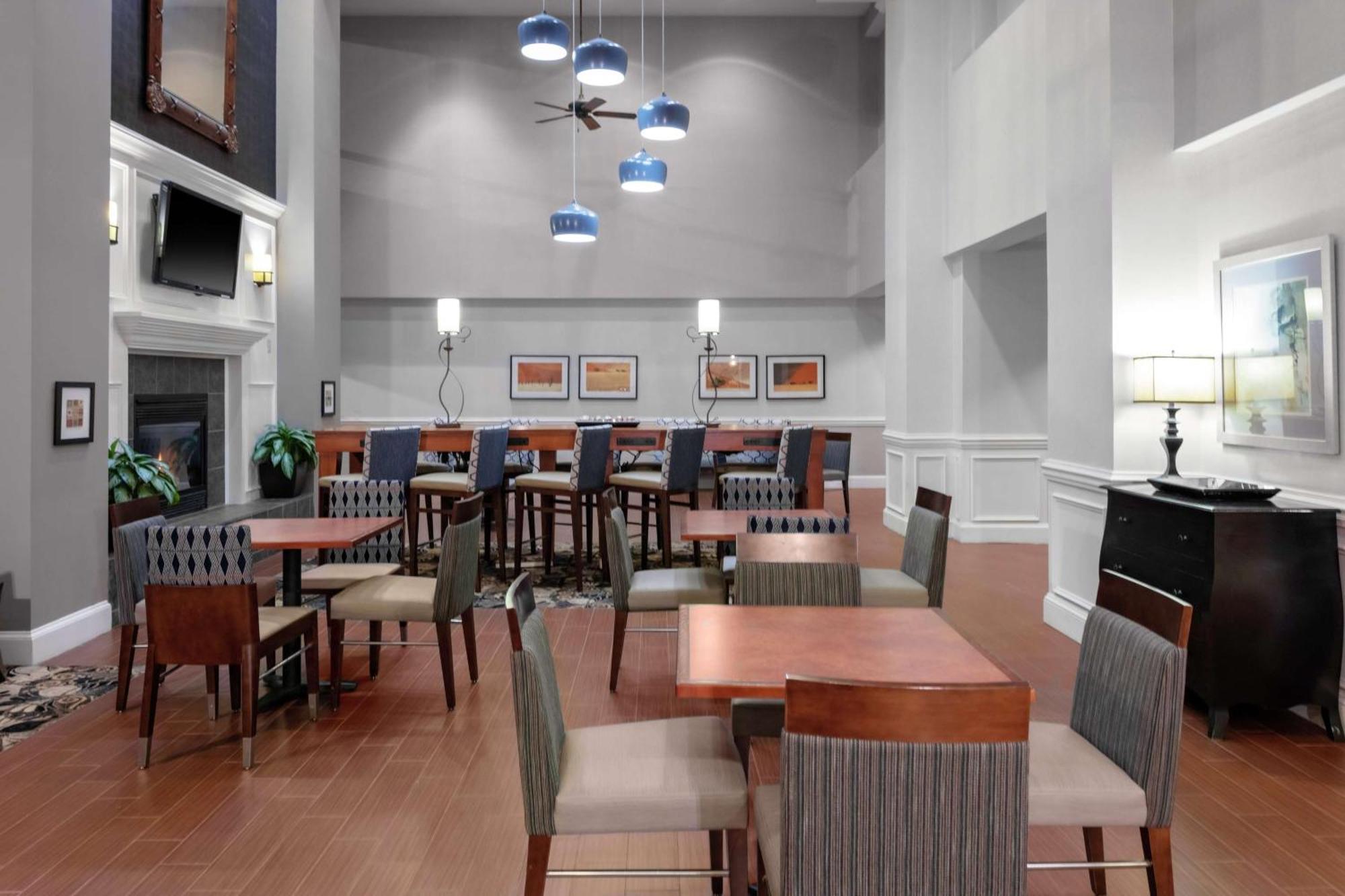 Hampton Inn & Suites Concord-Charlotte Exteriér fotografie