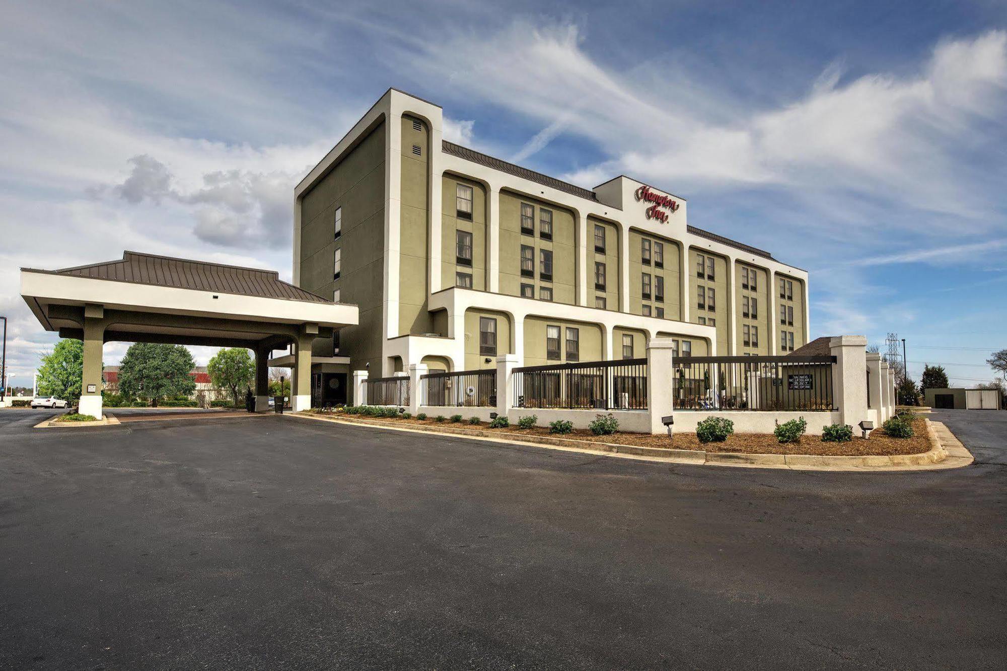 Hampton Inn & Suites Concord-Charlotte Exteriér fotografie