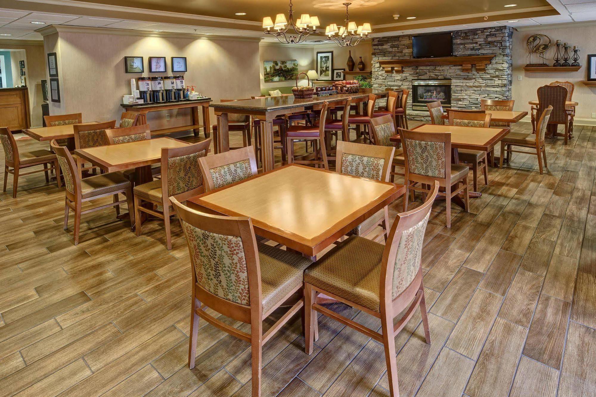 Hampton Inn & Suites Concord-Charlotte Exteriér fotografie
