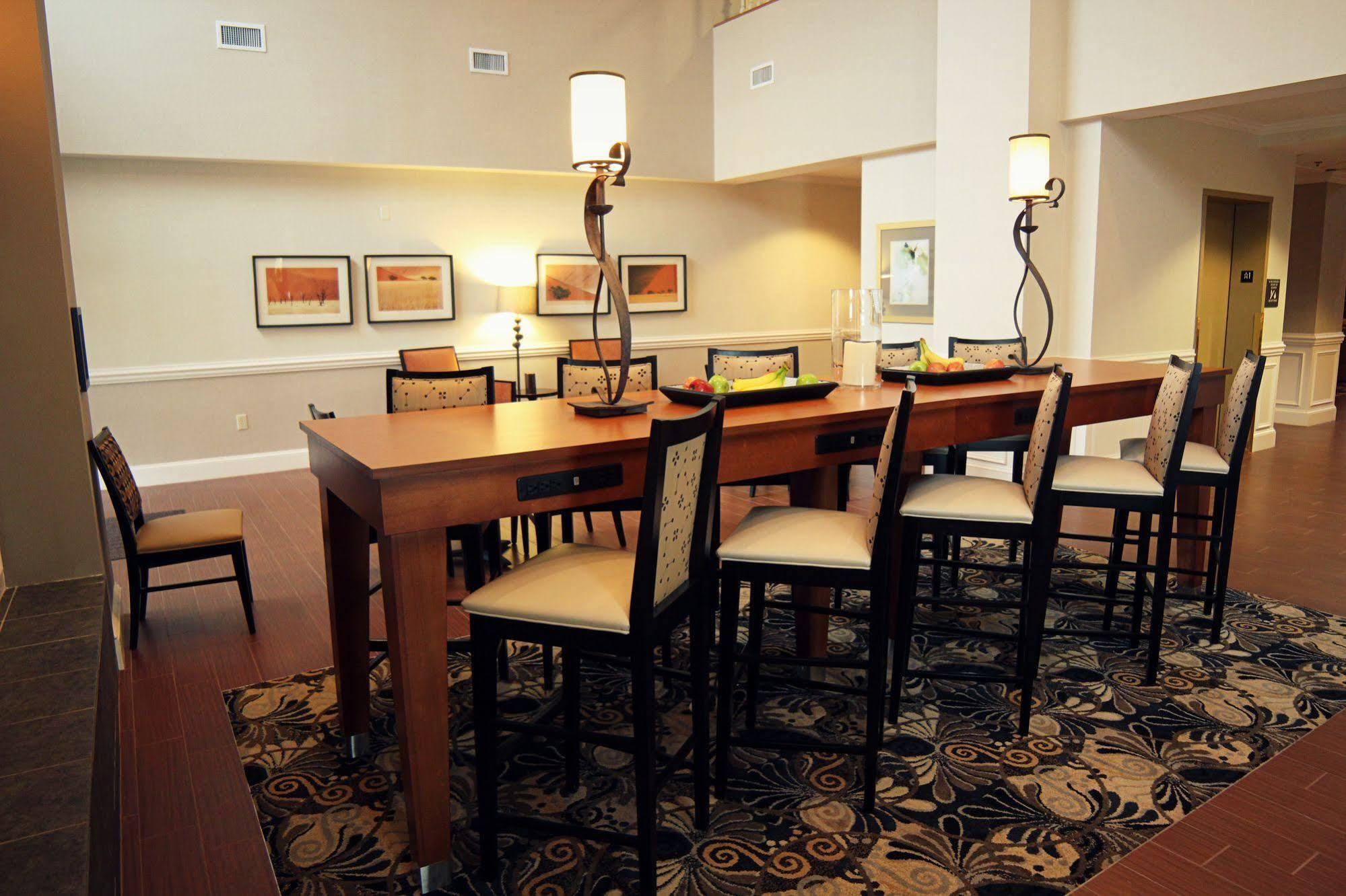 Hampton Inn & Suites Concord-Charlotte Exteriér fotografie