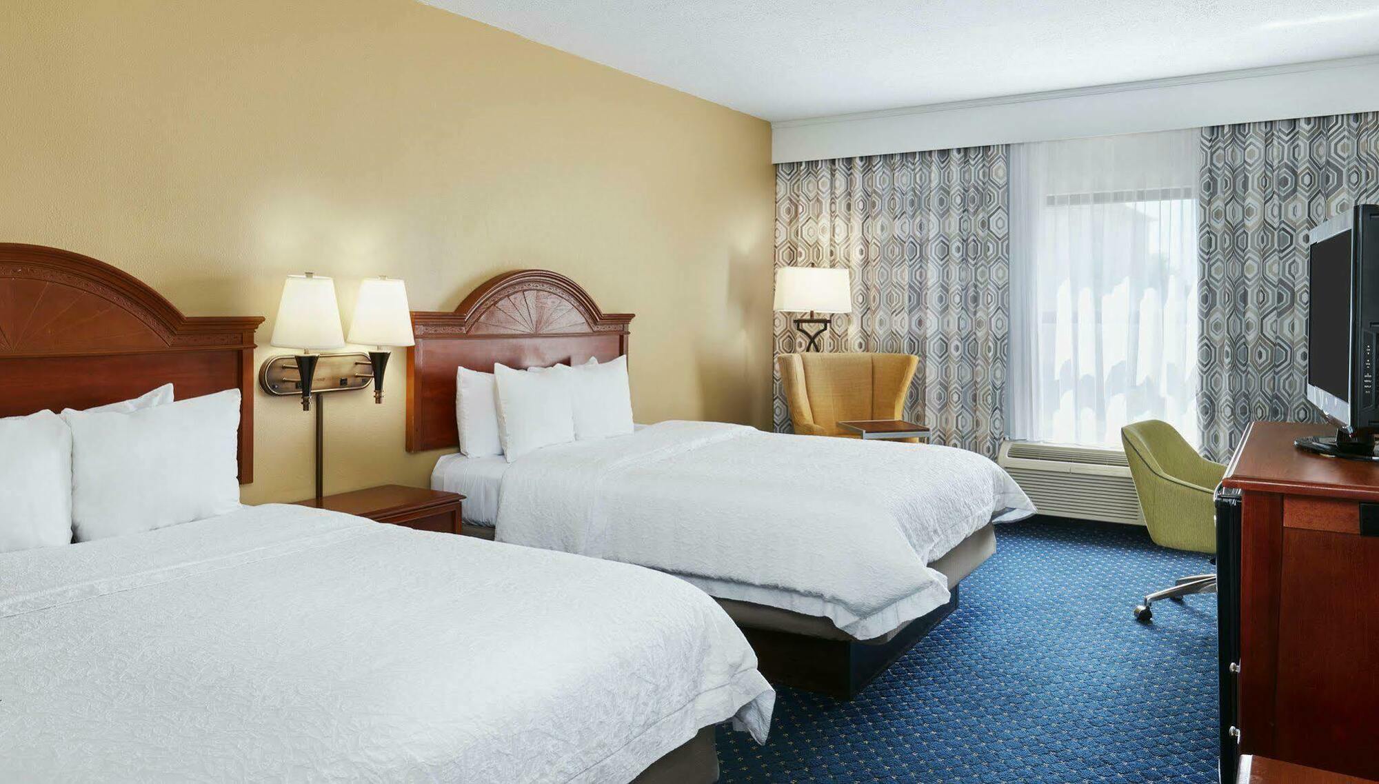 Hampton Inn & Suites Concord-Charlotte Exteriér fotografie