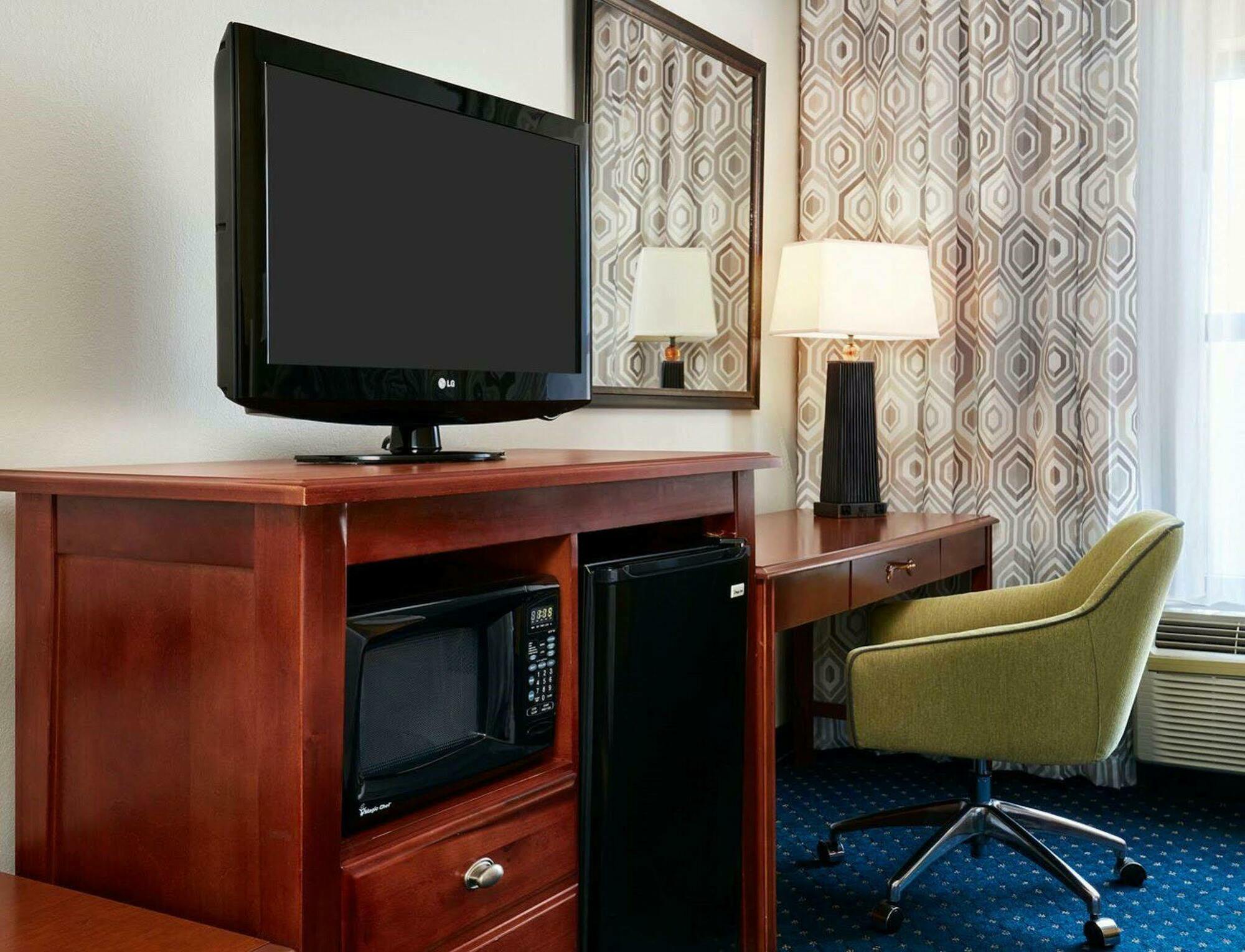 Hampton Inn & Suites Concord-Charlotte Exteriér fotografie