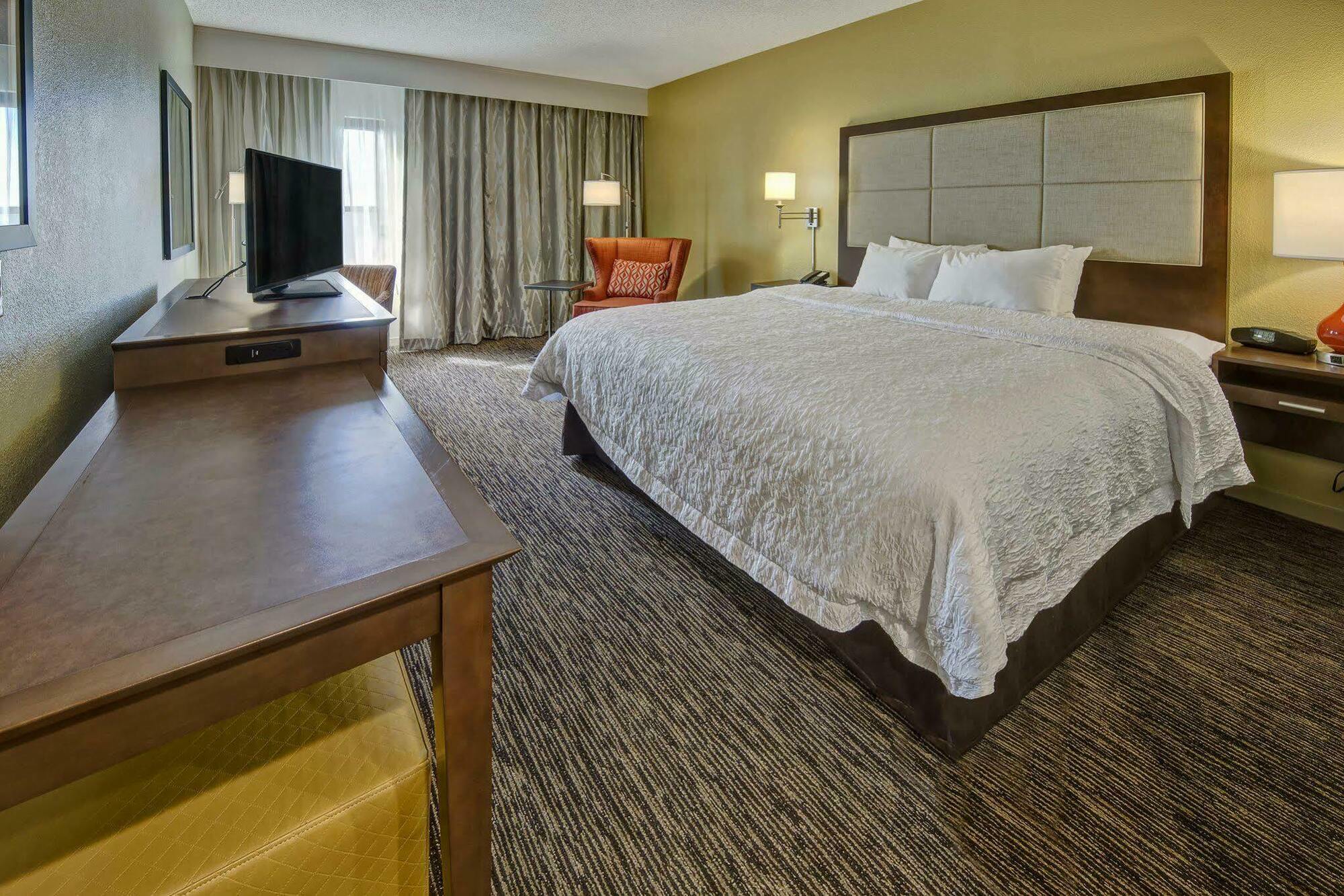 Hampton Inn & Suites Concord-Charlotte Exteriér fotografie